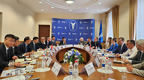 Belarus, China discuss business prospects