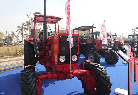 Belarusian tractor maker MTZ presents latest products at Moscow expo