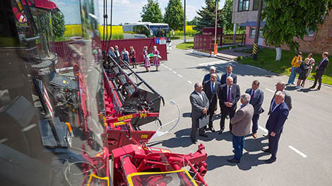 Belarus’ Gomel Oblast, Russia’s Omsk Oblast seek closer cooperation in agriculture