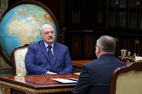 Lukashenko calls to develop comprehensive pricing policy