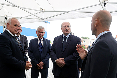 Lukashenko compares private firms, state-run companies