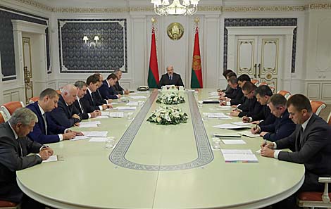Lukashenko: No reason to set up overlapping enterprises in Russia