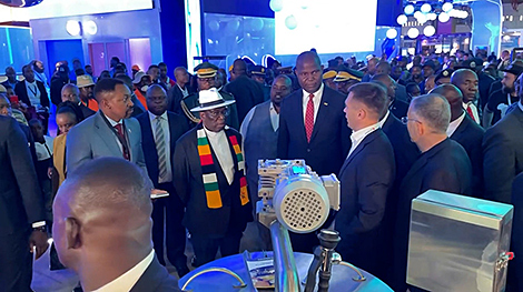 Presidents of Zimbabwe, Mozambique hail Made in Belarus exposition