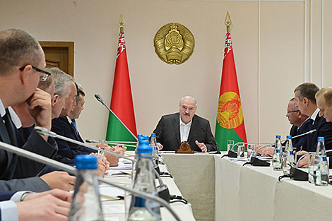 Беларусь планирует развивать базу для производства разных вакцин, не только от COVID-19