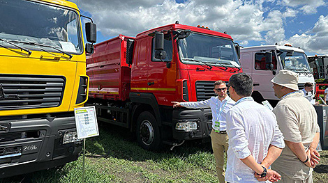 Для аграриев и логистов. Техника МАЗ представлена на выставке в Волгограде