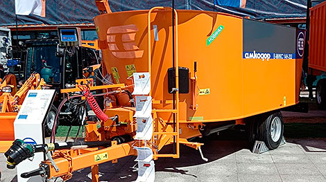 Новый кормосмеситель-раздатчик 