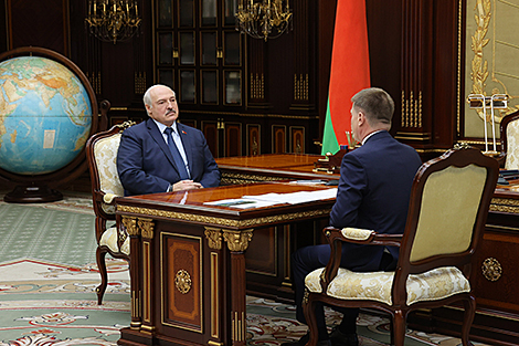 Лукашенко обсудил с Сенько новые возможности в сотрудничестве с Китаем