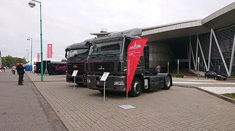 МАЗ представил новую технику на выставке 