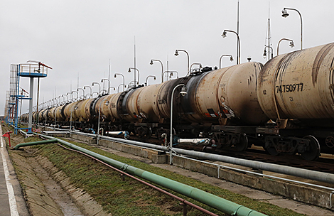 Нефть без премии в Беларусь будут поставлять в I квартале еще 5 российских компаний