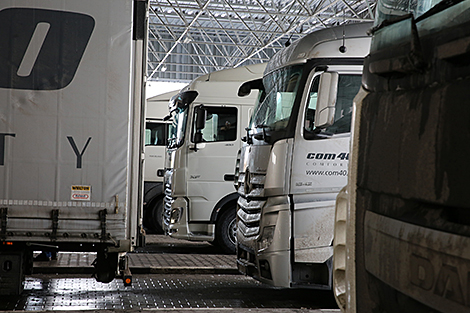 Беларусь в условиях пандемии меньше других стран ЕАЭС сократила поставки товаров на общий рынок