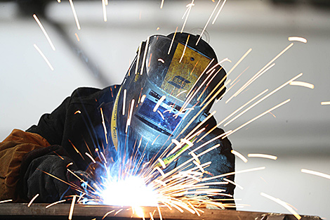 Лукашенко назвал точки роста промышленного сектора Витебской области