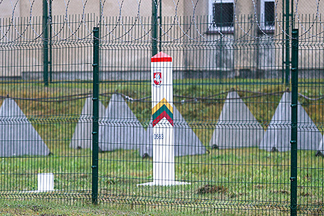 Глава МИД Литвы заявил, что следует рассмотреть возможность открыть границу с Беларусью до 30 ноября