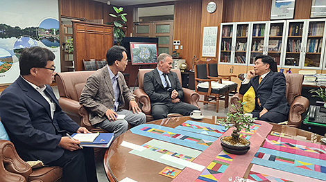 Вопросы торговли и инвестиций. Посол Беларуси в Республике Корея встретился с руководством Чжечхона