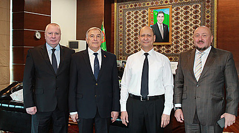 Беларусь и Туркменистан обсуждают создание совместного производства лекарств