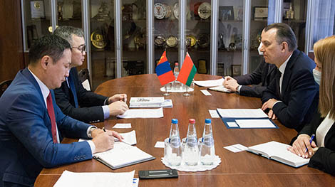 Беларусь и Монголия намерены расширять деловые связи в различных отраслях экономики