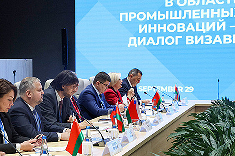 На выставке 