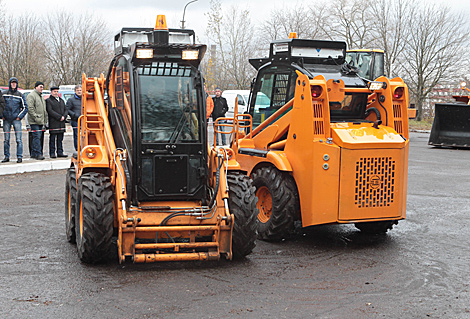 Банк развития прокредитует поставки белорусской техники в Зимбабве