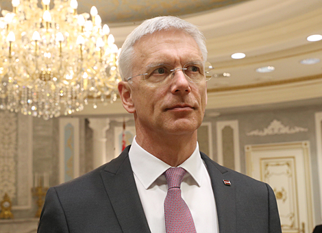 Кариньш подтверждает возможность поставок нефти в Беларусь через латвийские порты