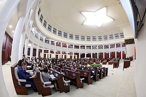 Филиалам иностранных банков в Беларуси хотят разрешить валютно-обменные операции