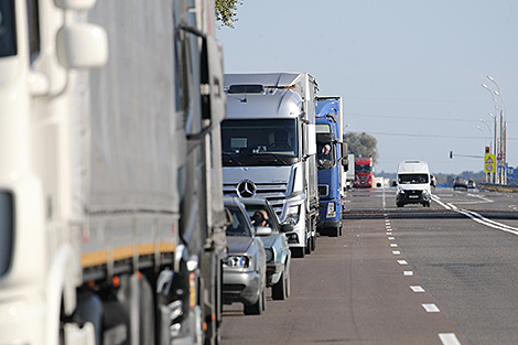 Беларусь и Украина отменили разрешения на автомобильные перевозки грузов между странами