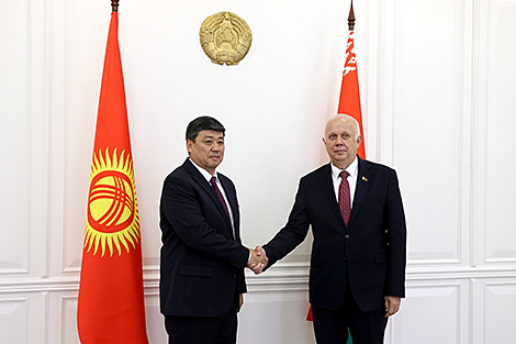 Беларусь готова наращивать поставки в Кыргызстан сельскохозяйственной, коммунальной и другой техники