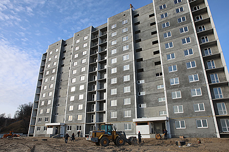 В Беларуси планируют чаще использовать деревянные окна при строительстве