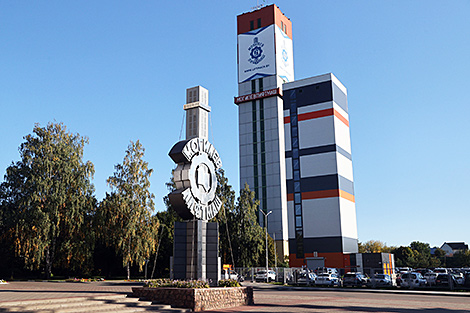Автопарковки и панорамные лифты: над чем работают на предприятии 