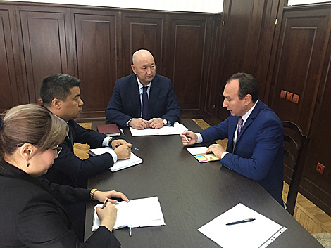 Беларусь и Кыргызстан обсудили перспективы развития двусторонней торговли