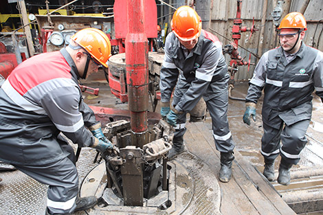 Четыре мобильных буровых комплекса белорусско-итальянского производства отправили в Россию