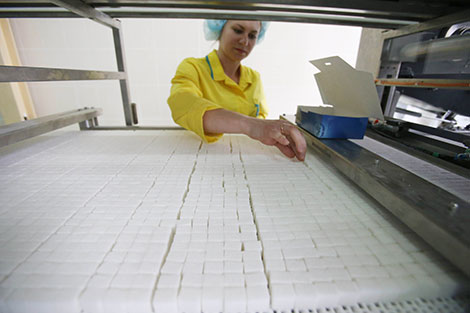 МАРТ продлил госрегулирование цен на сахар до 31 декабря