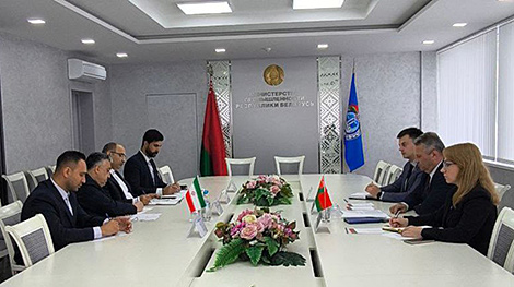 Беларусь рассматривает возможность организации сборочных производств техники в Иране