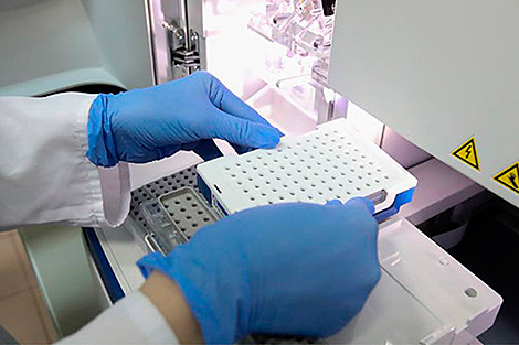 ДНК-вакцину 