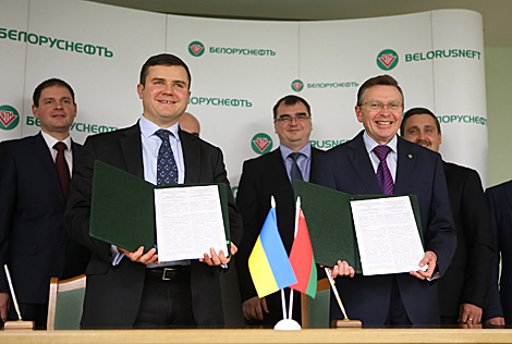 Контракты почти на $70 млн подписали нефтехимические компании на I Форуме регионов Беларуси и Украины