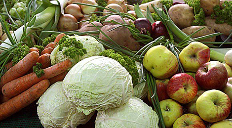Лукашенко потребовал полной обеспеченности внутреннего рынка продуктами питания