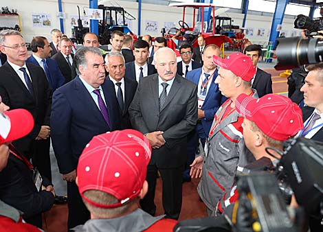Лукашенко и Рахмон договорились о дальнейшем развитии промкооперации на площадках Таджикистана