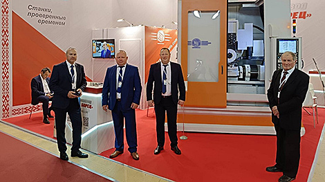 Предприятия Минпрома представили новые разработки на выставке станкостроения в Москве
