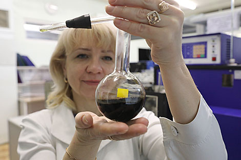 Вторая партия танкерной нефти начала поступать на 