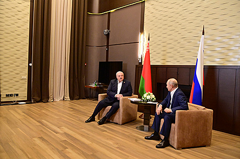 Лукашенко на встрече с Путиным предложил развивать сотрудничество с КНДР 