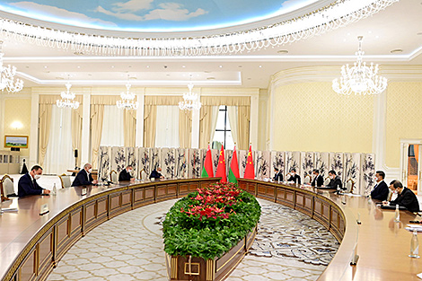Лукашенко: на переговорах в Самарканде мы решили с Си Цзиньпином вопросы на миллиарды долларов