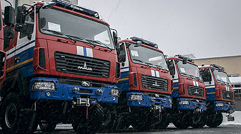 Инновационные пожарные машины белорусского производства поступили в подразделения МЧС