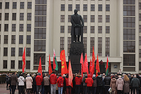 Віншаванне Прэзідэнта з чарговай гадавінай Кастрычніцкай рэвалюцыі