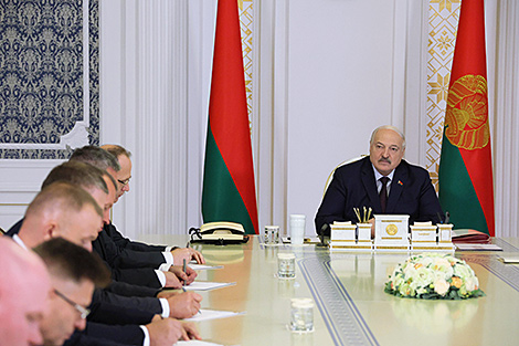 Кіраўніцтва выканкамаў, міністэрстваў і буйных прадпрыемстваў. Лукашэнка разгледзеў кадравыя пытанні