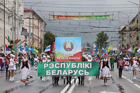 Віншаванні з Днём Незалежнасці паступаюць у адрас Прэзідэнта Беларусі і беларускага народа