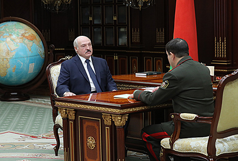 Лукашэнка: мы ведаем, адкуль вятры дзьмуць на нашу беларускую зямлю