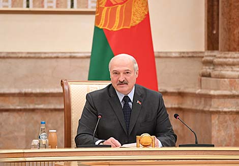 Лукашэнка падкрэслівае высокую актуальнасць пытання захавання міру на планеце
