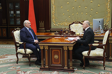 Лукашэнка правёў рабочую сустрэчу са старшынёй КДК