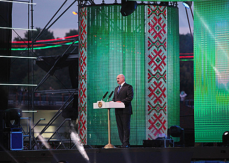 Лукашэнка: Фестываль у Александрыі можа стаць укладам Беларусі ва ўмацаванне дружбы паміж народамі