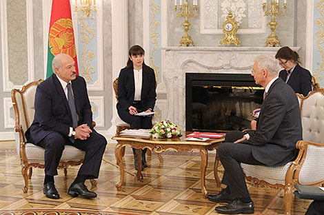 Лукашэнка прапануе сур'ёзна пашырыць супрацоўніцтва паміж Беларуссю і Латвіяй