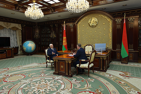 Прамысловасць, сельская гаспадарка, знешні контур. Лукашэнка прыняў з дакладам прэм'ер-міністра