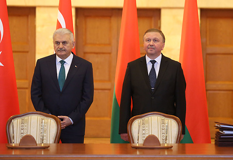 Беларусь і Турцыя падпісалі дакументы па пашырэнні супрацоўніцтва